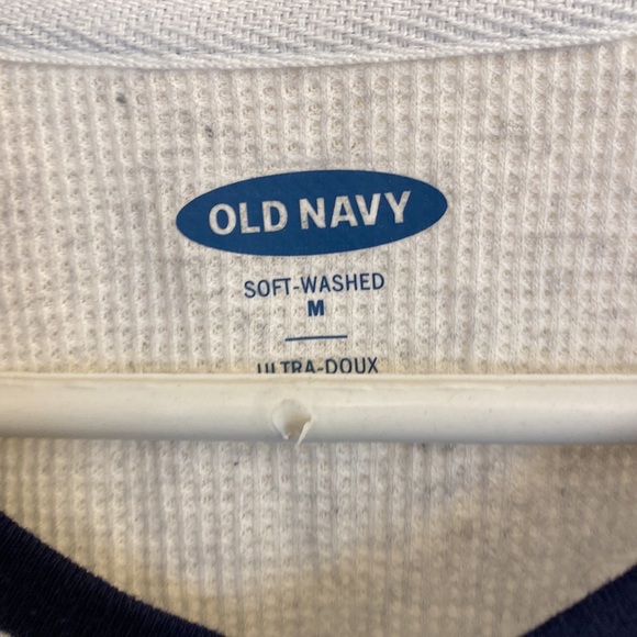 Old navy Henley - Picture 3 of 3